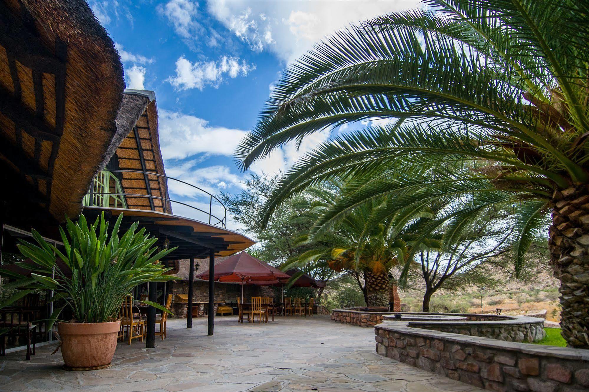 Etusis Lodge Usakos Exterior foto